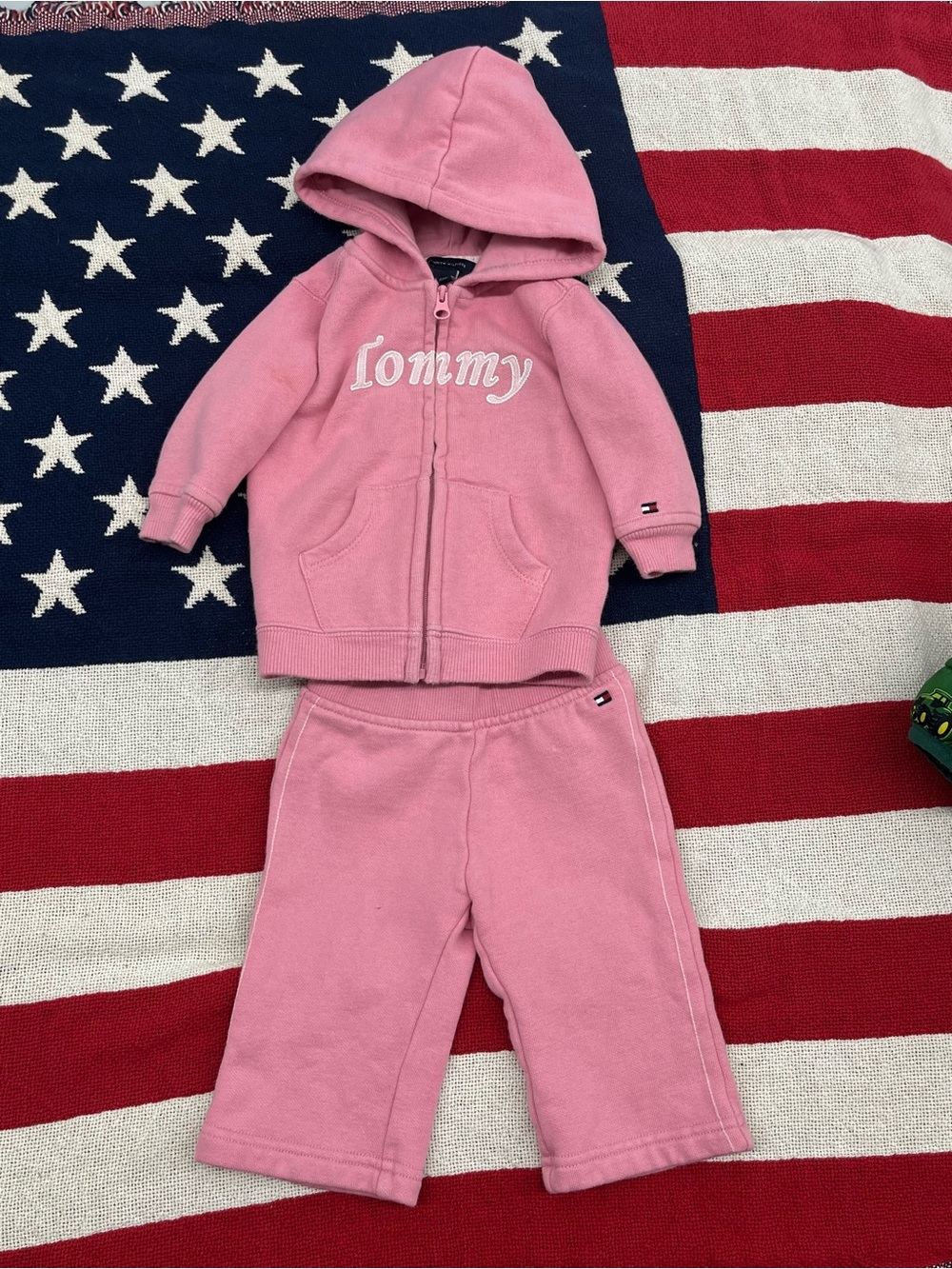Tommy Hilfiger Pink Hooded Zip Sweatshirt & Jogger Pants Set Size 3-6 Months